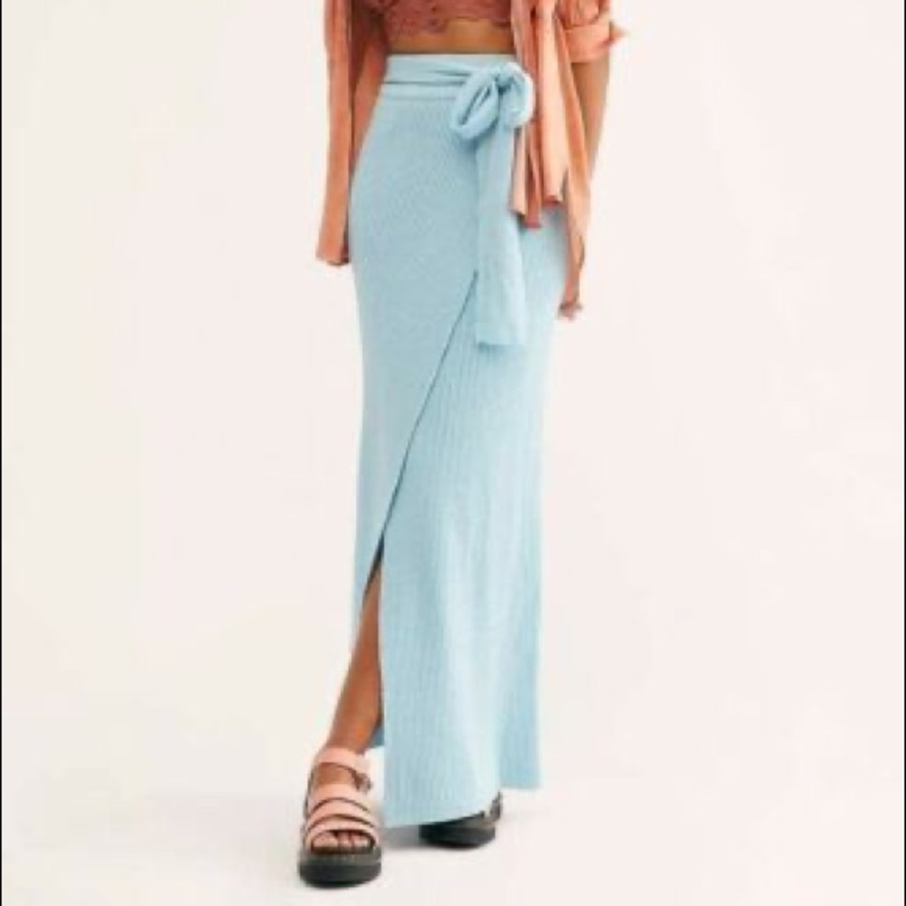 Flook the label Calista powder blue ribbed maxi skirt